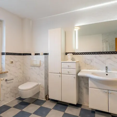 Haus 5 Elemente- Feuer Mit Terrasse, Bio-kamin Und 2 Schlafzimmer アパート